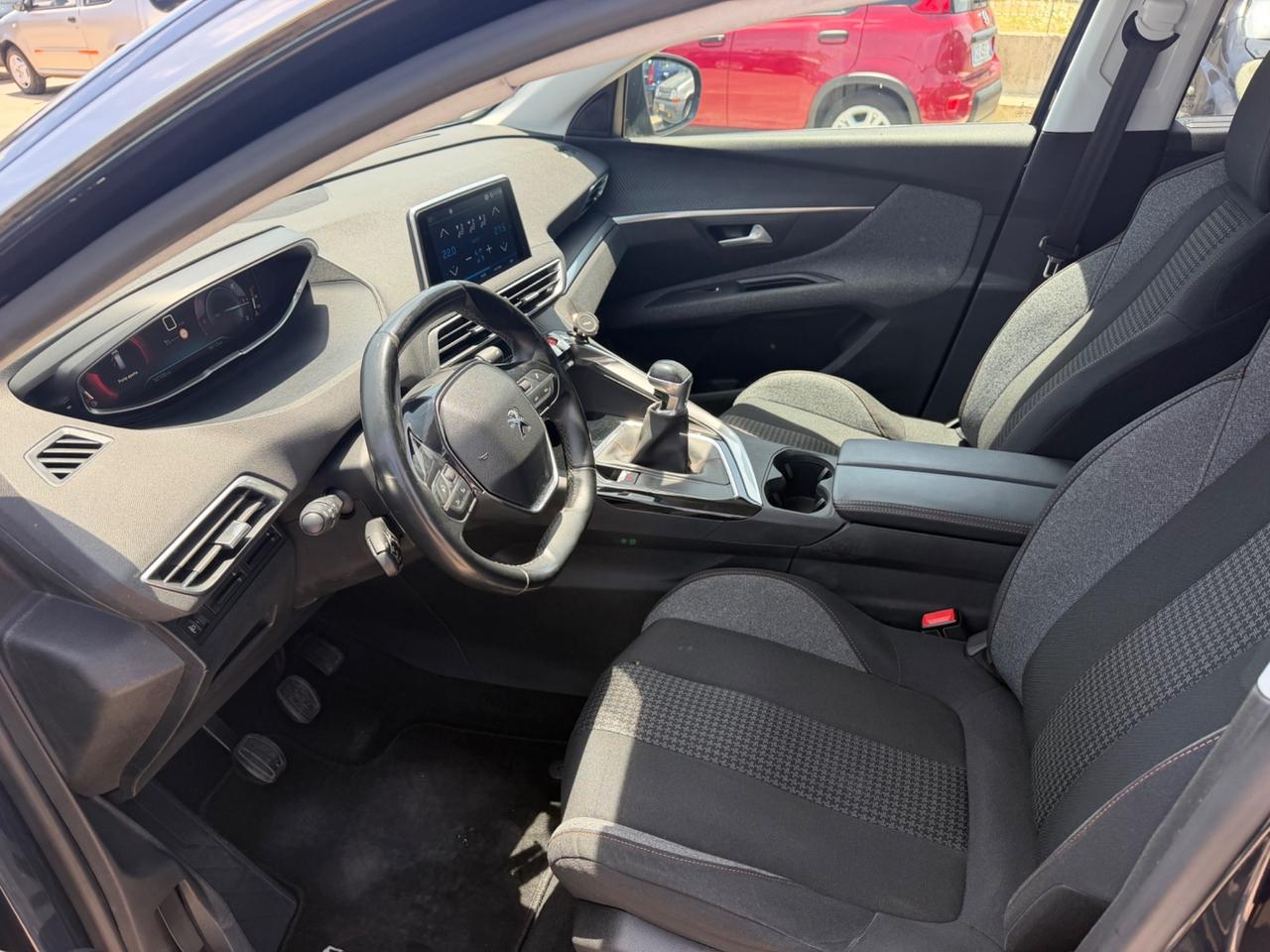 Peugeot 5008 BlueHDi 130 S&S Allure