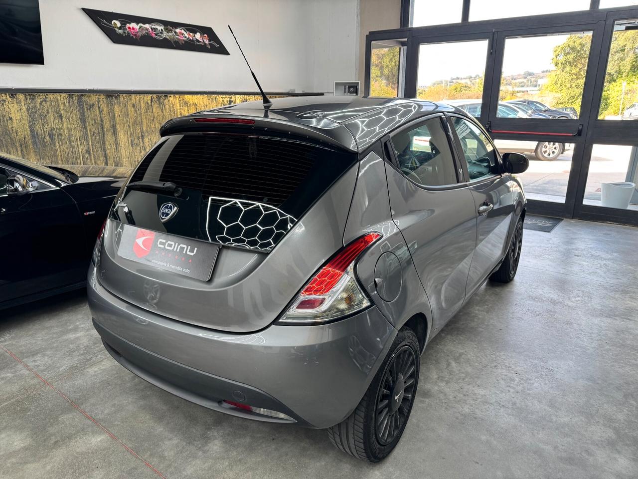 Lancia Ypsilon 1.3 MJT 16V 95 CV 5 porte S&S Gold