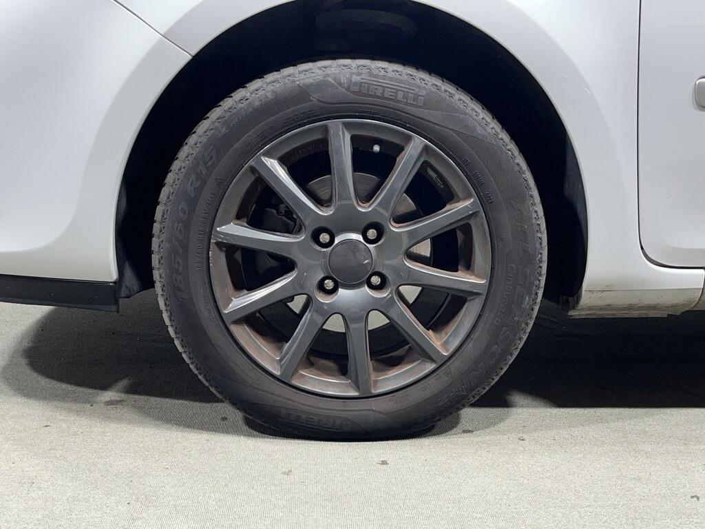 Renault Clio 1.2 16v Live! 3p