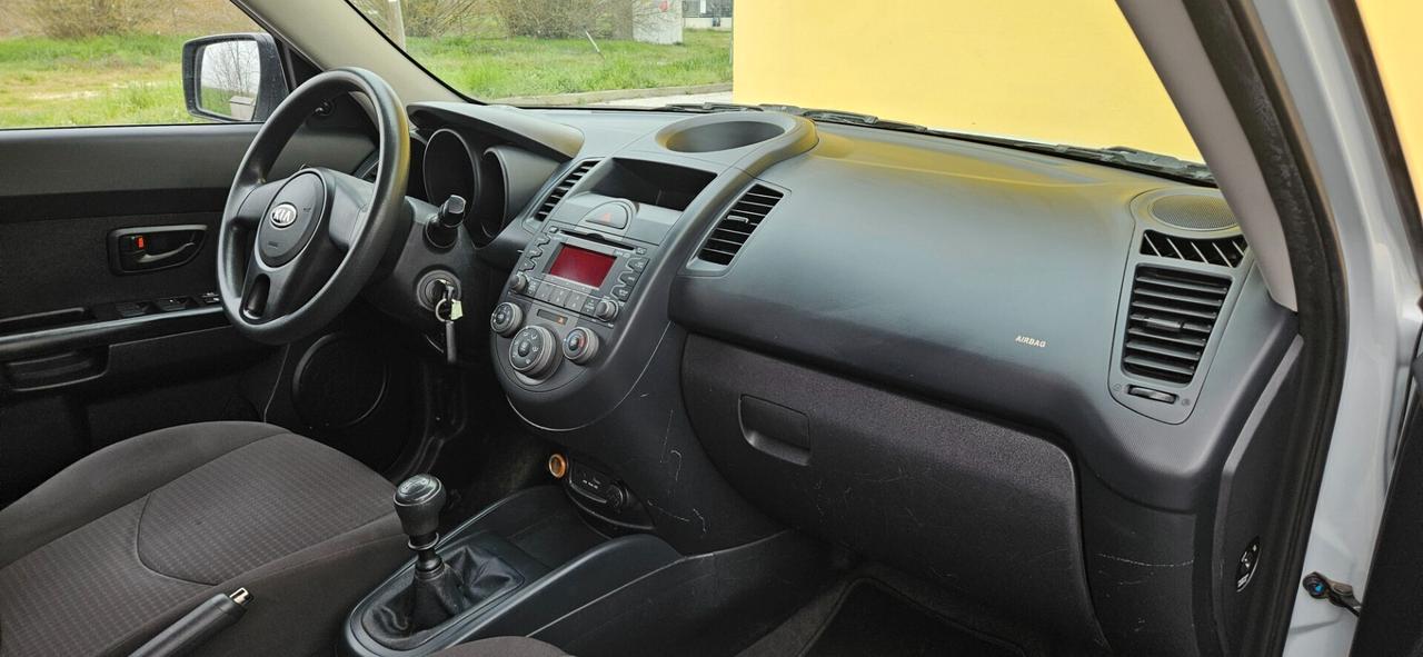 Kia Soul 1.6 CVVT Active