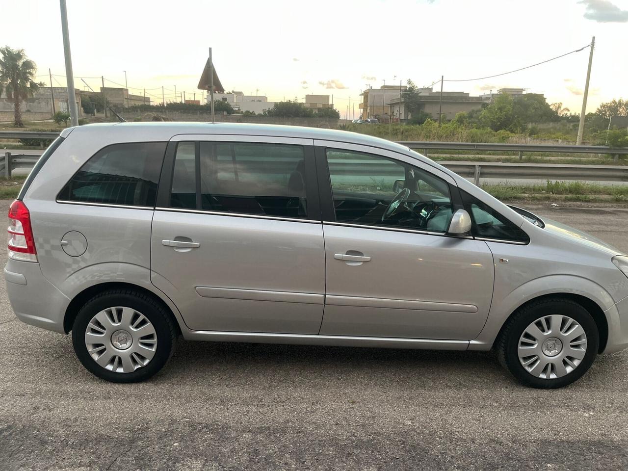 Opel Zafira 1.6 16V ecoM 94CV Edition