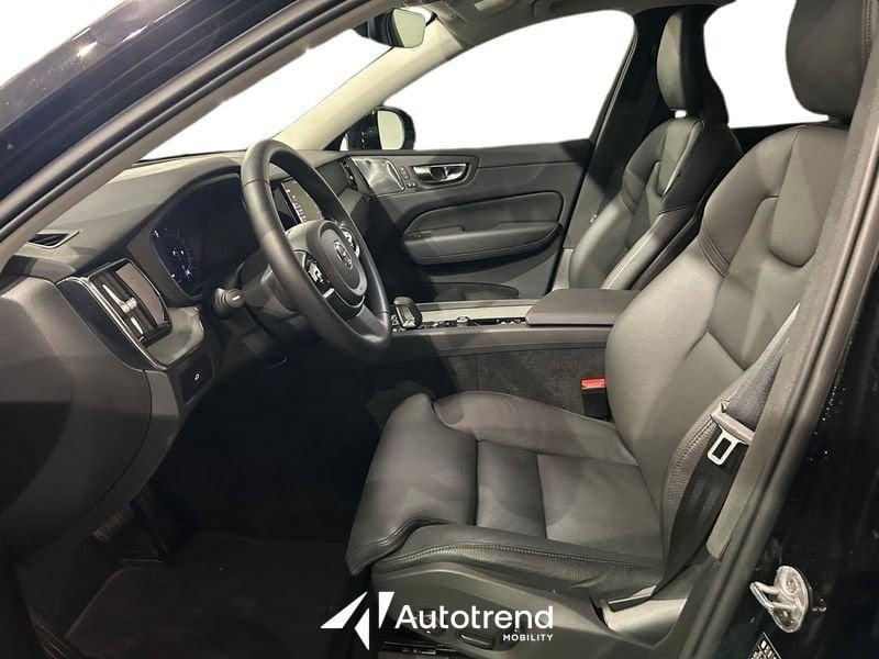 Volvo XC60 B4 197+12 CV Automatica Mild Hybrid Plus Dark