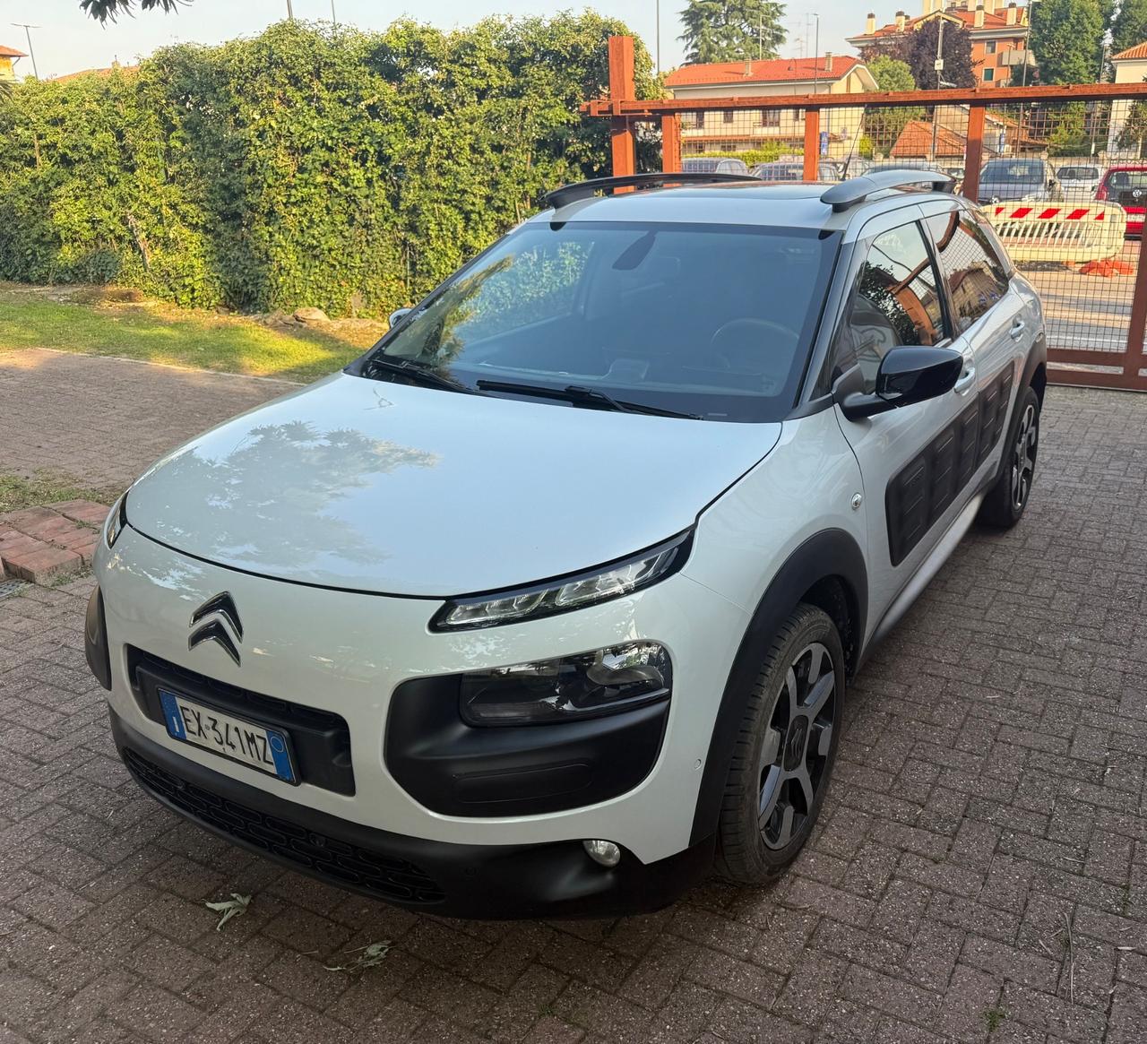 Citroen C4 Cactus PureTech 82 Shine Edition