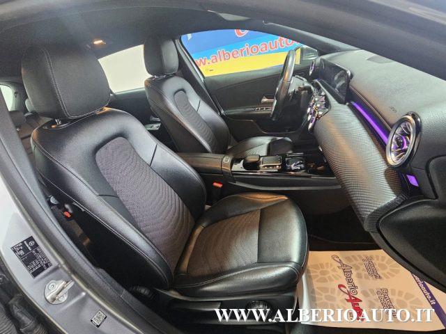 MERCEDES-BENZ A 180 d Automatic Business Luci Ambient