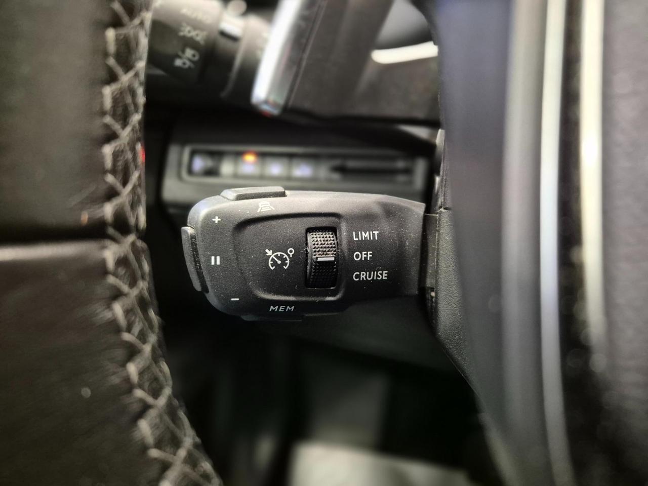 Peugeot 3008 1.5 bluehdi Allure s&s 130cv eat8 N1 - NEOPATENTATI - Cam - Carplay