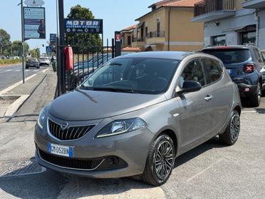 Lancia Ypsilon 1.0 FireFly 5 porte Hybrid Ecochic Silver
