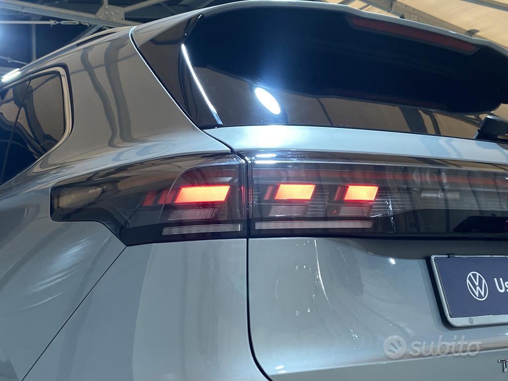 Volkswagen Tiguan 2.0 tdi R-Line 150cv dsg