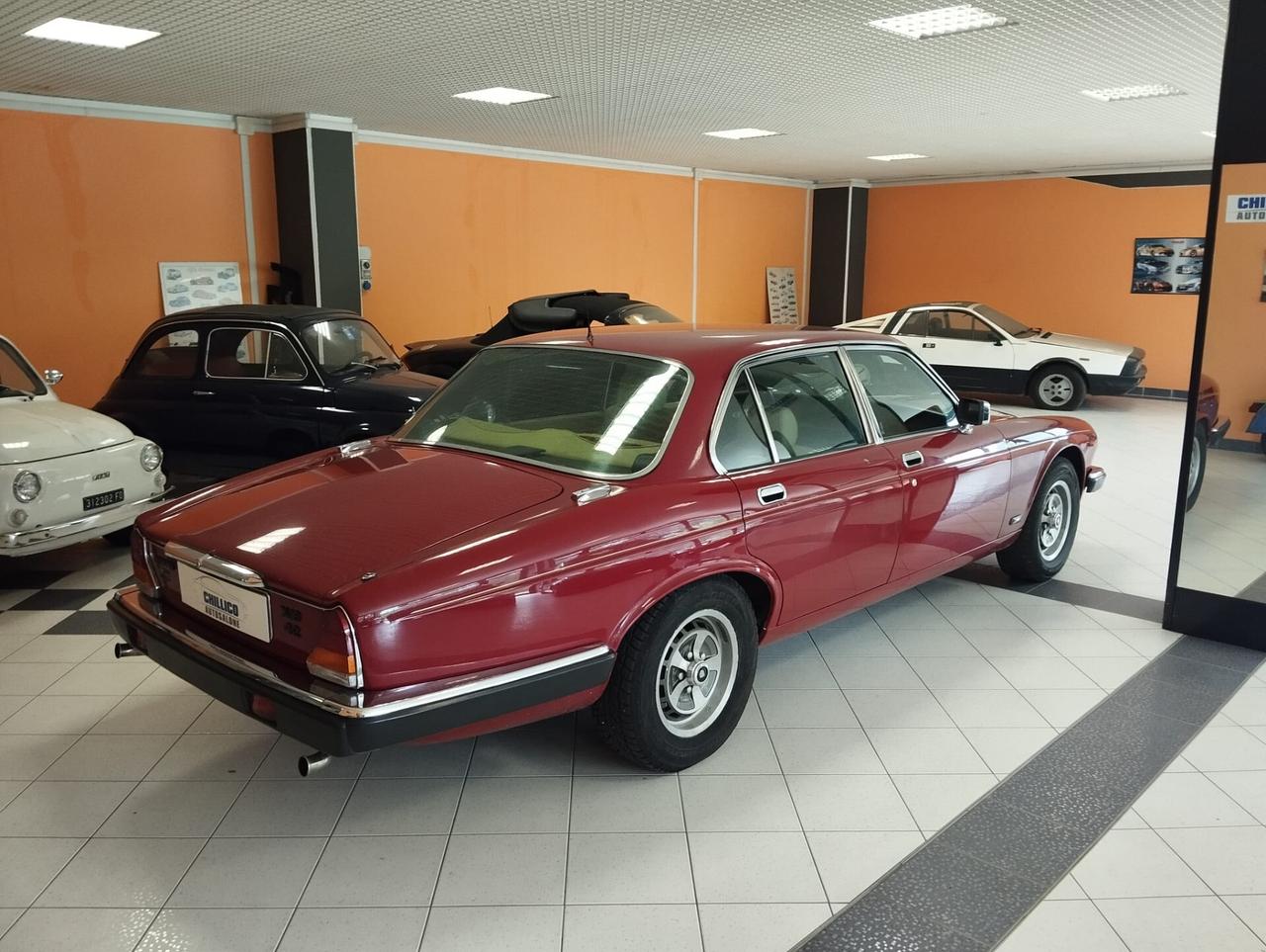 Jaguar XJ6 MANUALE