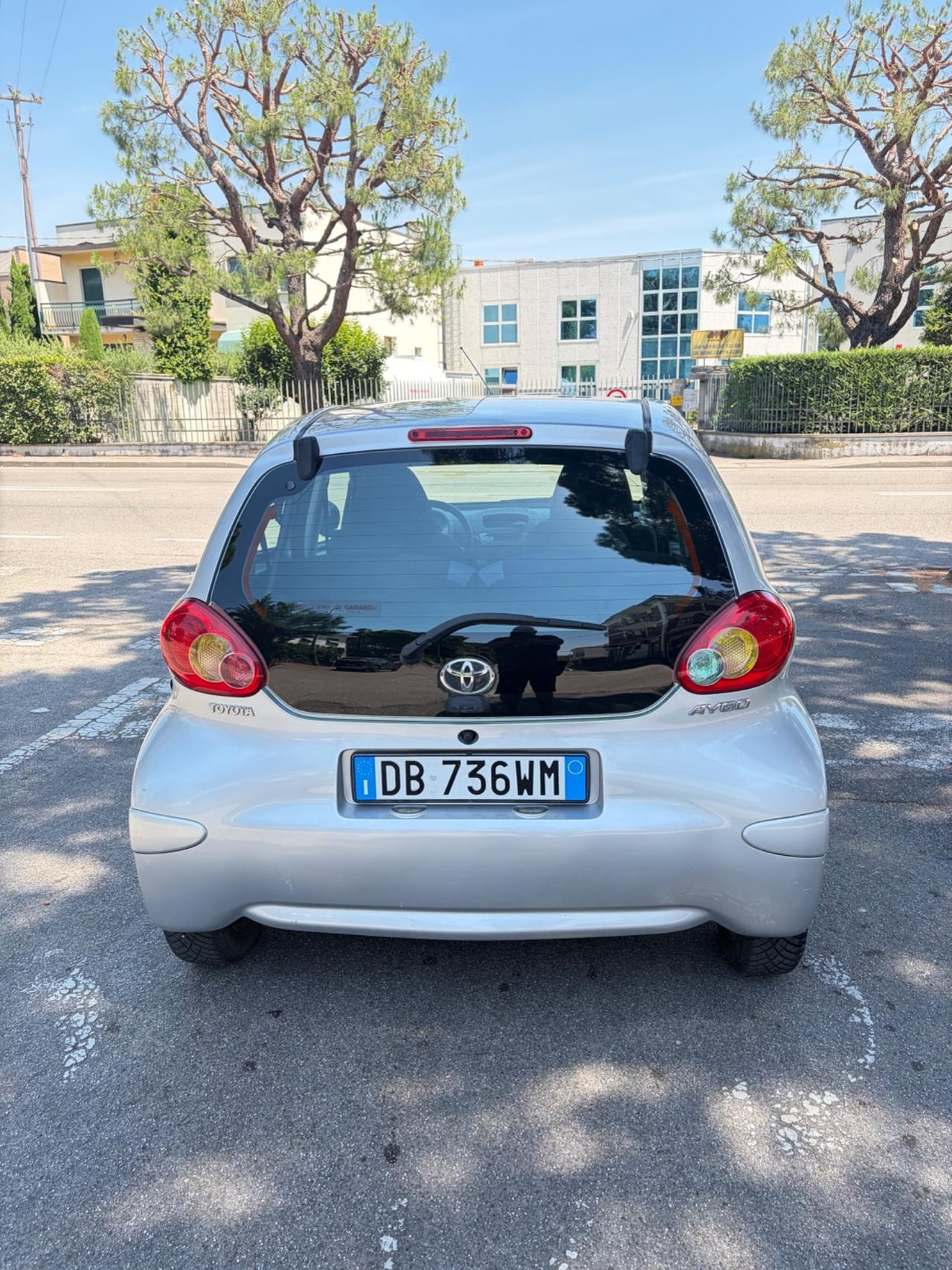 Toyota Aygo 1.0 12V VVT-i 5 porte NEOPATENTATI