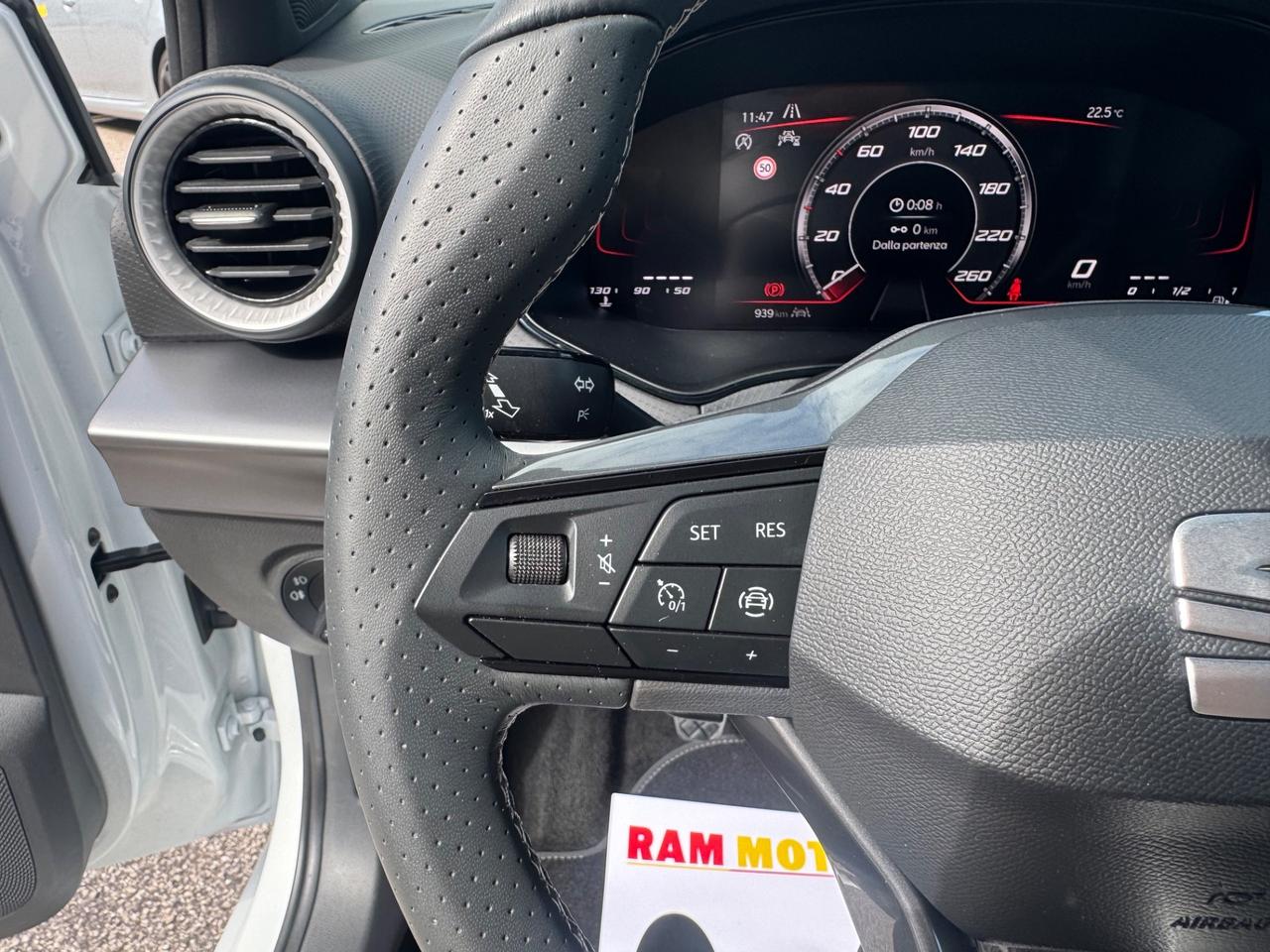 Seat Ibiza FR 2026 1.0 EcoTSI 115 CV 5 porte NEOPATENTATI