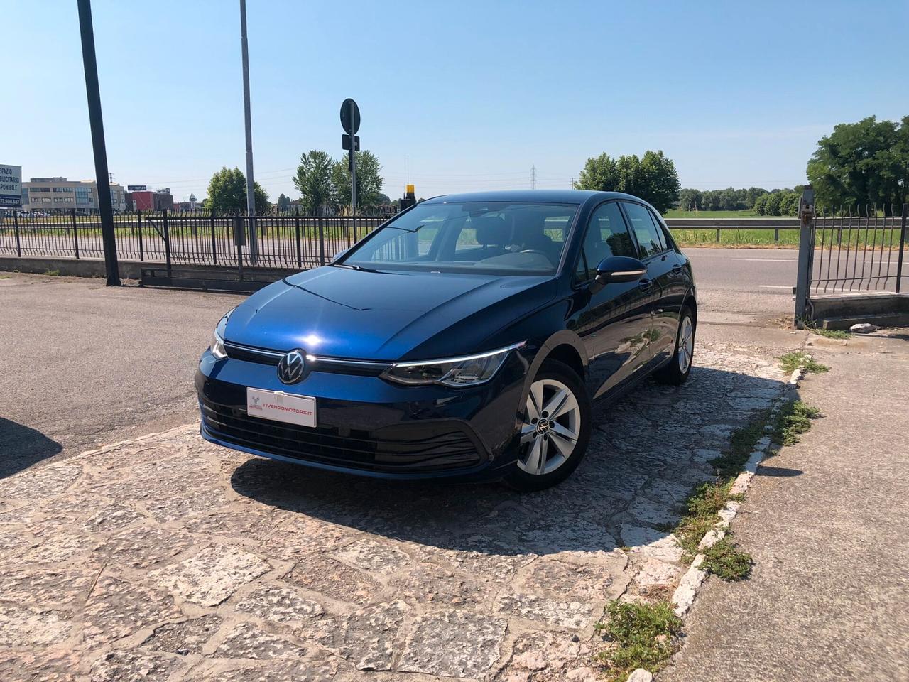 Volkswagen Golf 1.0 TSI EVO Life ADATTA A NEOPATENTATI