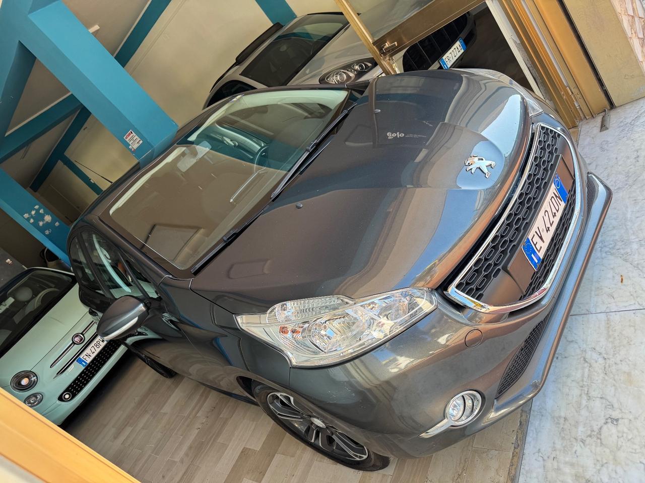 Peugeot 208 1.4 e-HDi 68 CV S&S robotizzato 5 porte Active