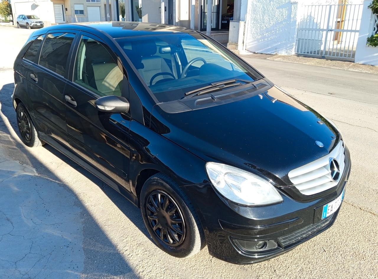 Mercedes-benz B 170 benzina/Gpl gancio traino