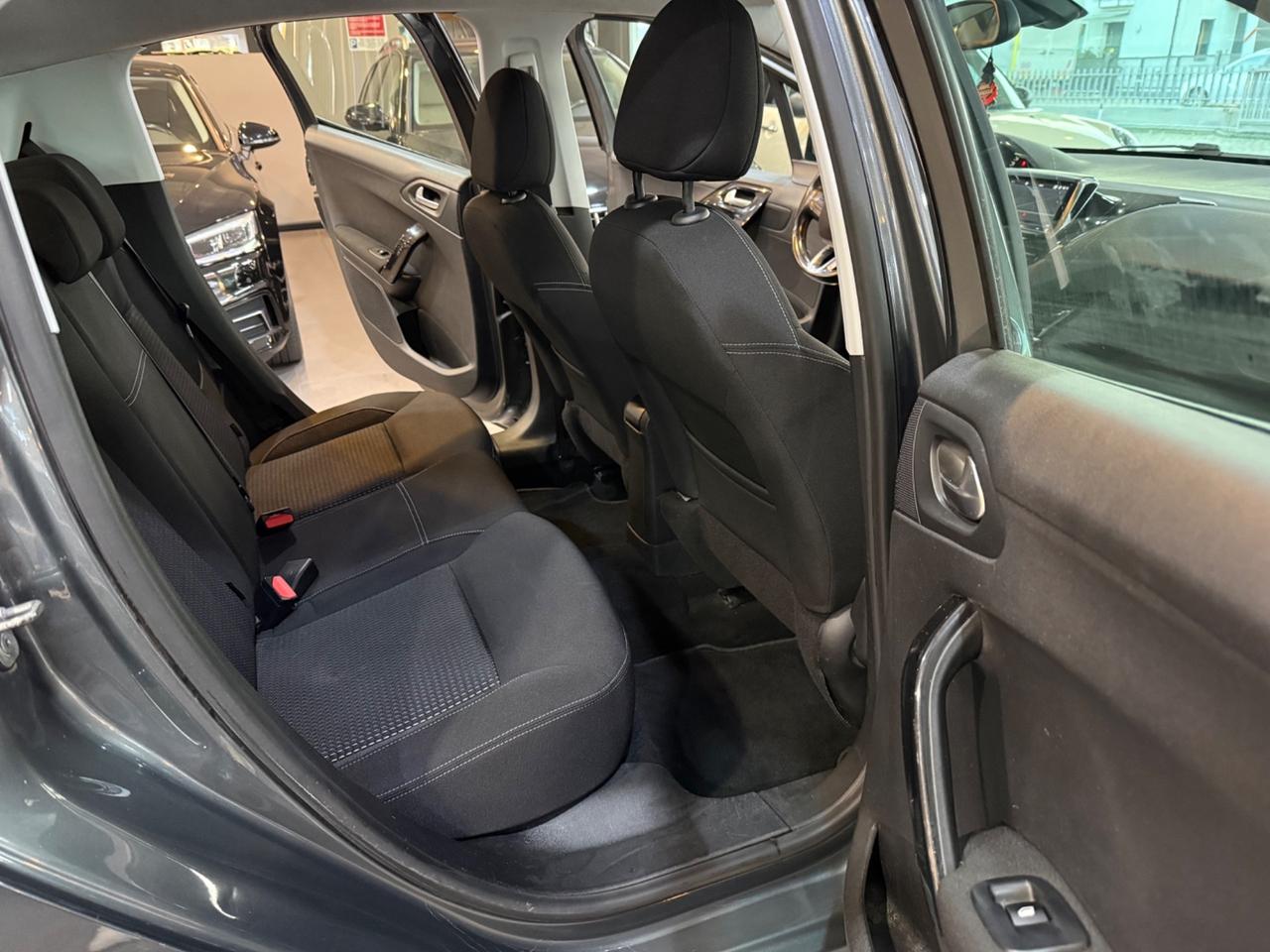 Peugeot 208 1.2 Access 82cv DISTRIBUZIONE FATTA !!