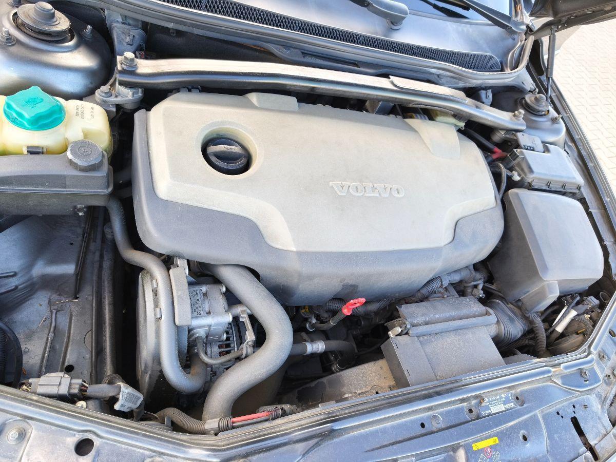 VOLVO XC70 2.4 D5 20V AWD Summum Solo 130.000km