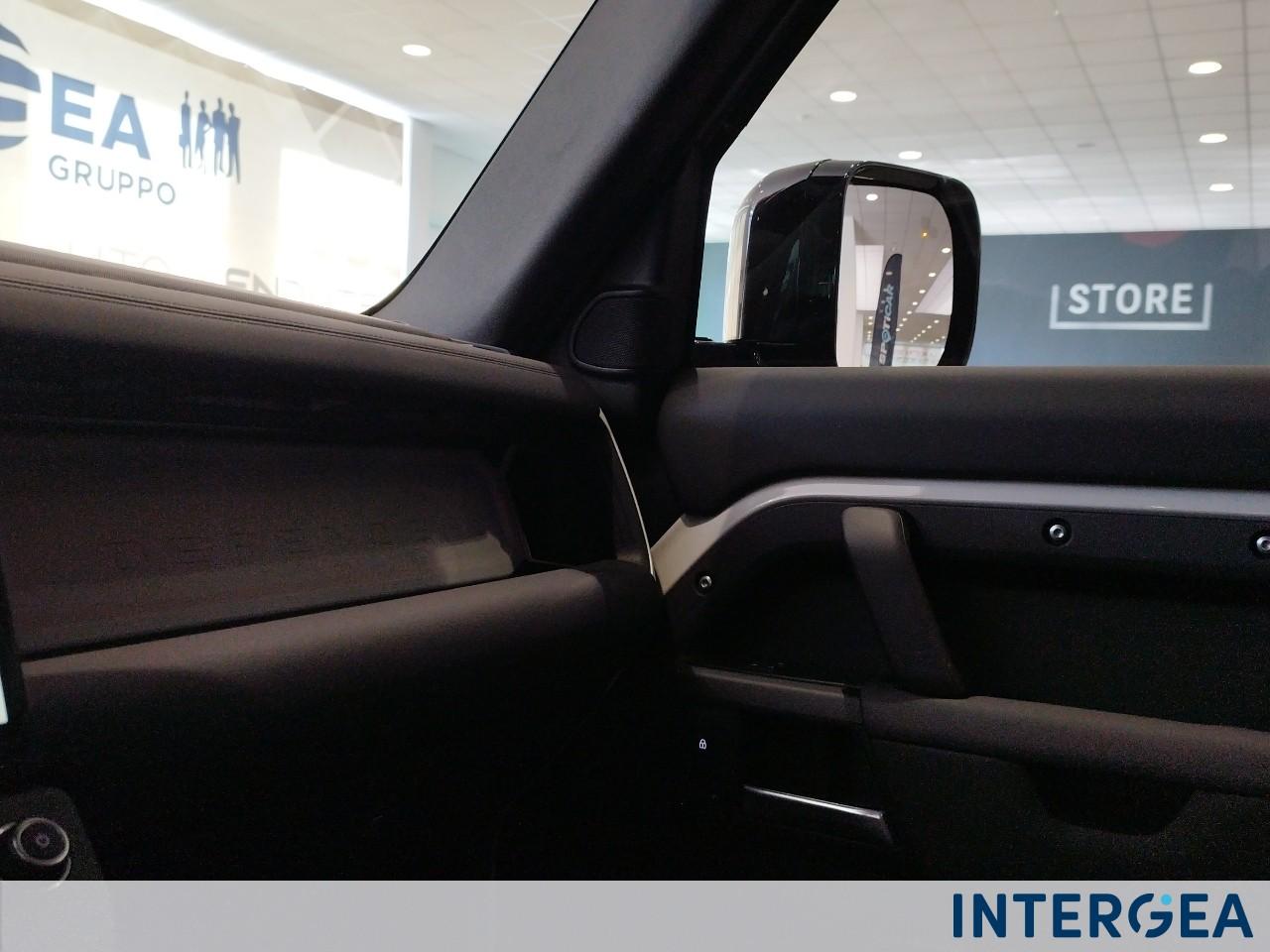 LAND ROVER Defender 110 3.0d mhev X-Dynamic SE awd 250cv auto