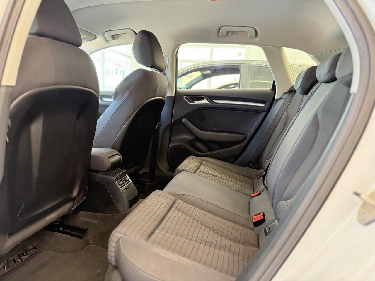 A3 Sportback 1.6 tdi Ambiente 105 cv okneopatentati