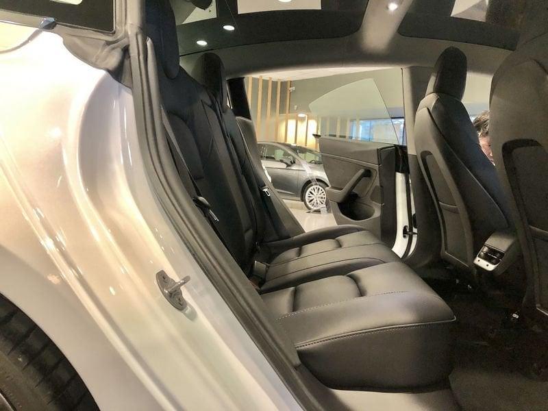 Tesla Model 3 Long Range Performance AWD