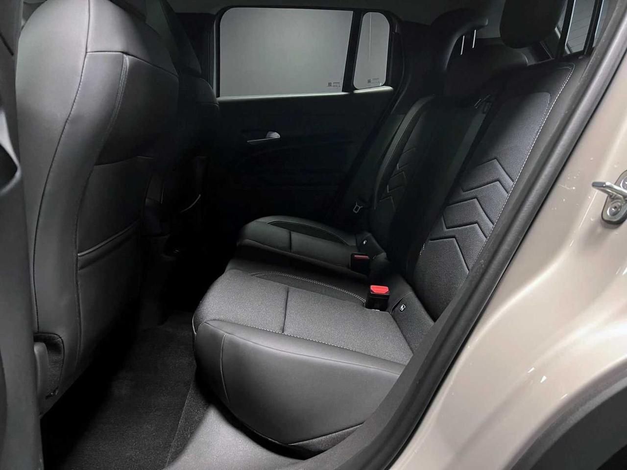 Jeep Avenger 1.2 Turbo 101CV Summit #9371