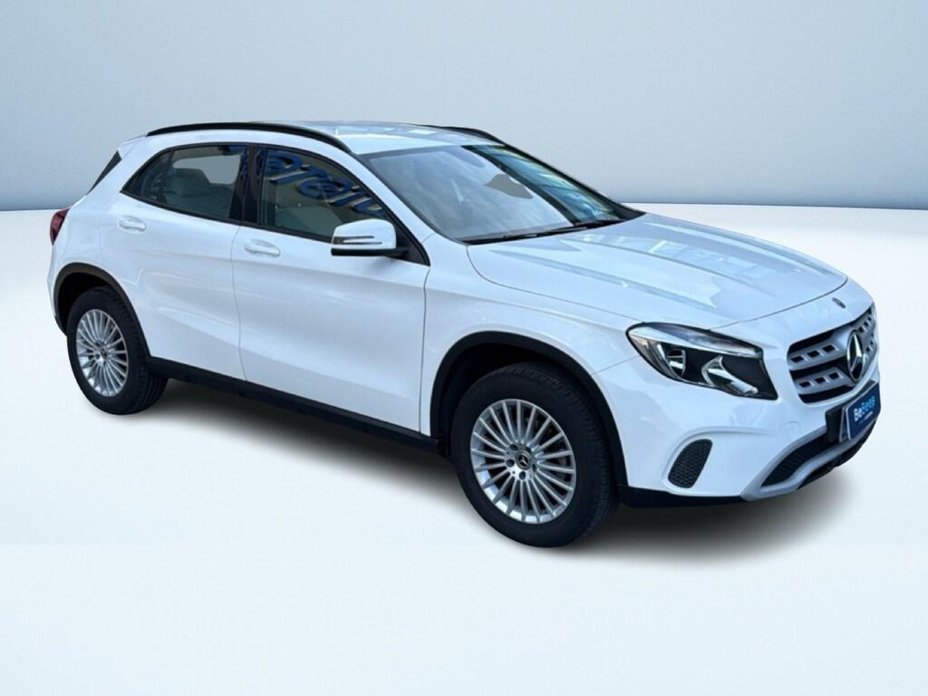 Mercedes GLA 180 180 D Business 7G-DCT