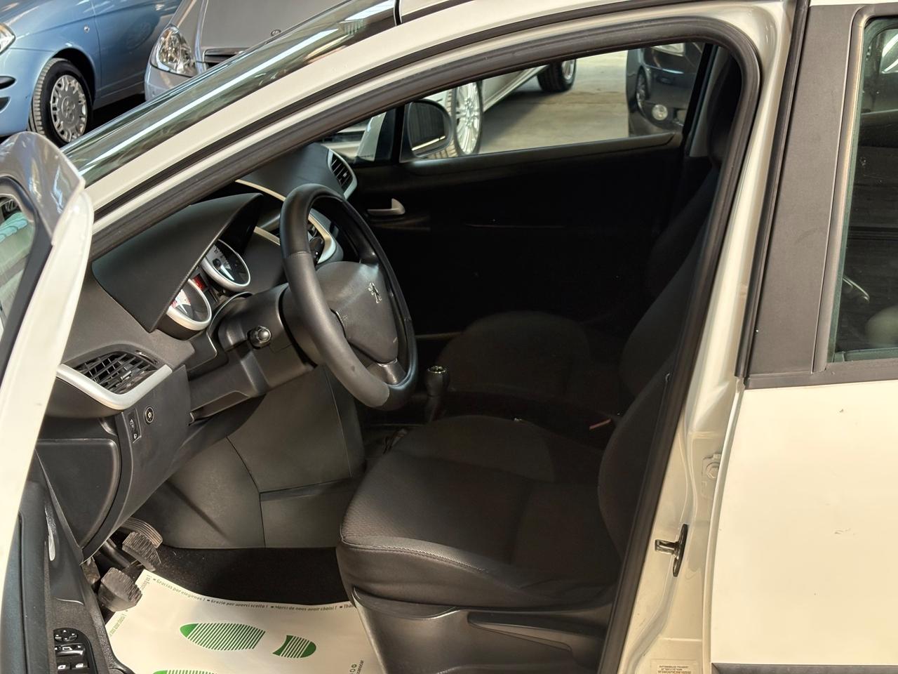 Peugeot 207 1.4 8V 75CV 5p. Energie Sport ECO GPL