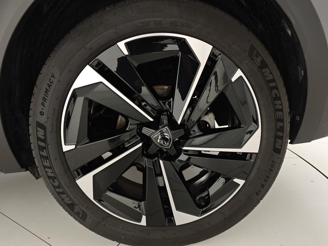 Peugeot 408 PureTech 130 S&S EAT8 Allure