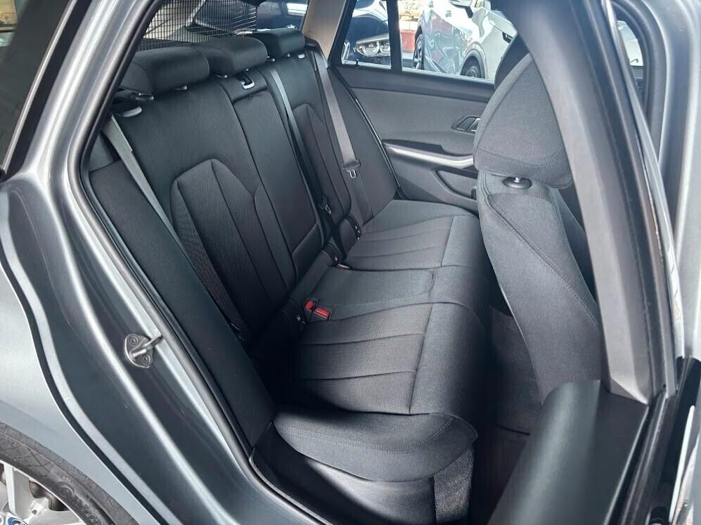 Bmw 330e Touring BUSINESS ADVANTAGE (IVA ESPOSTA)