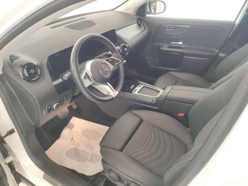 Mercedes-Benz GLA 180 Progressive Advanced auto