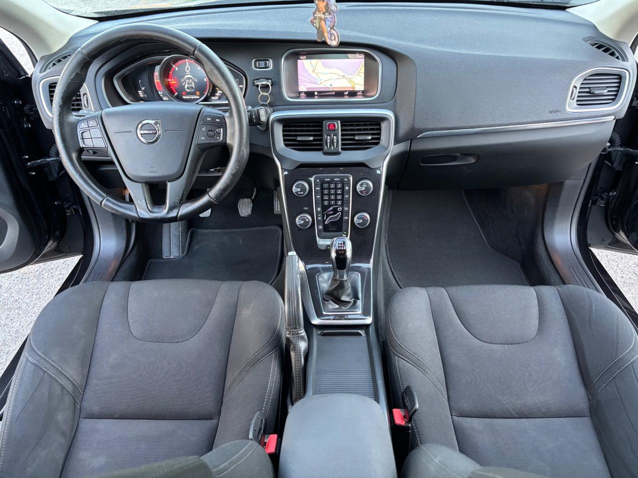 Volvo V40 D2 Geartronic Business Plus