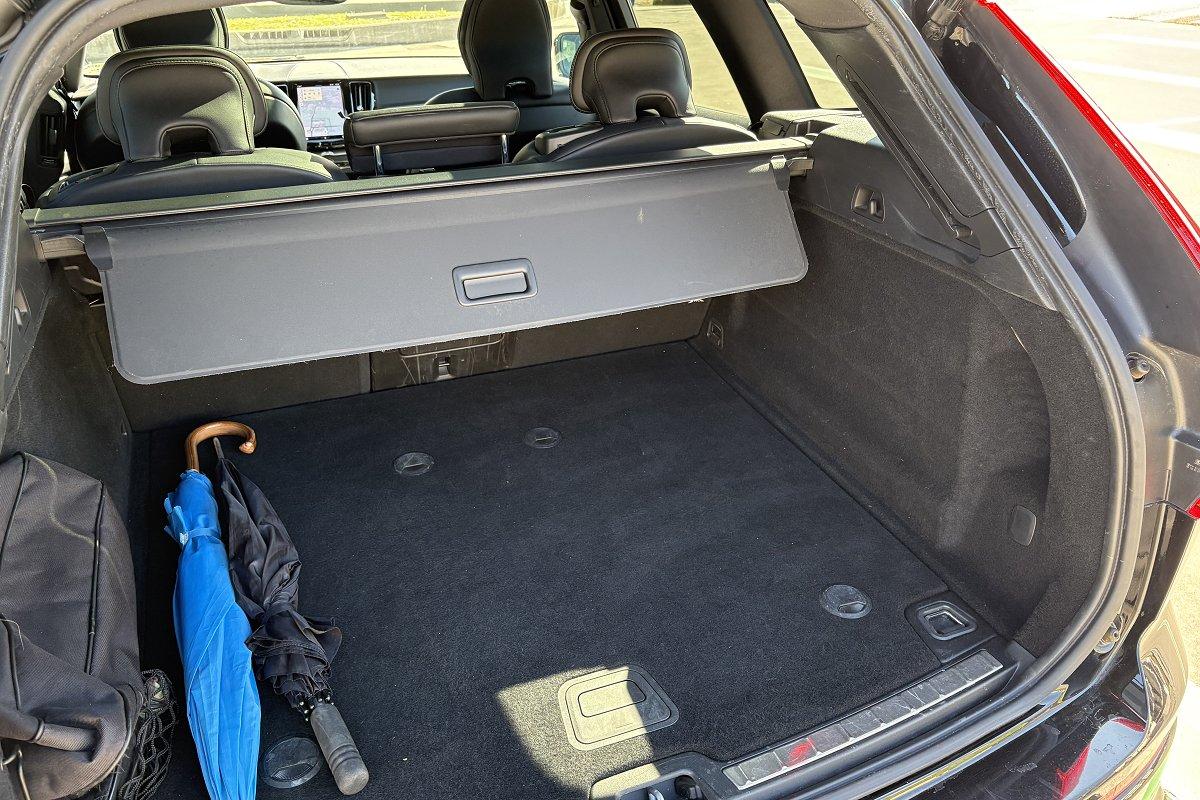 VOLVO XC60 B4 (d) AWD automatico Plus Dark N1