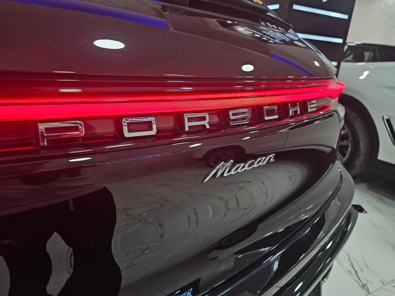 NUOVA PORSCHE MACAN TURBO 2.0 BENZINA 265CV CHRONO SPORT PACK