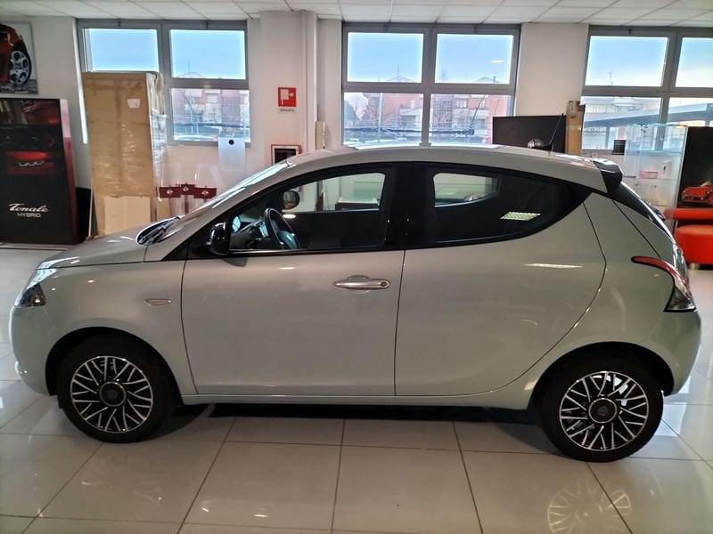 Lancia Ypsilon 1.0 FireFly 5 porte S&S Hybrid Platino