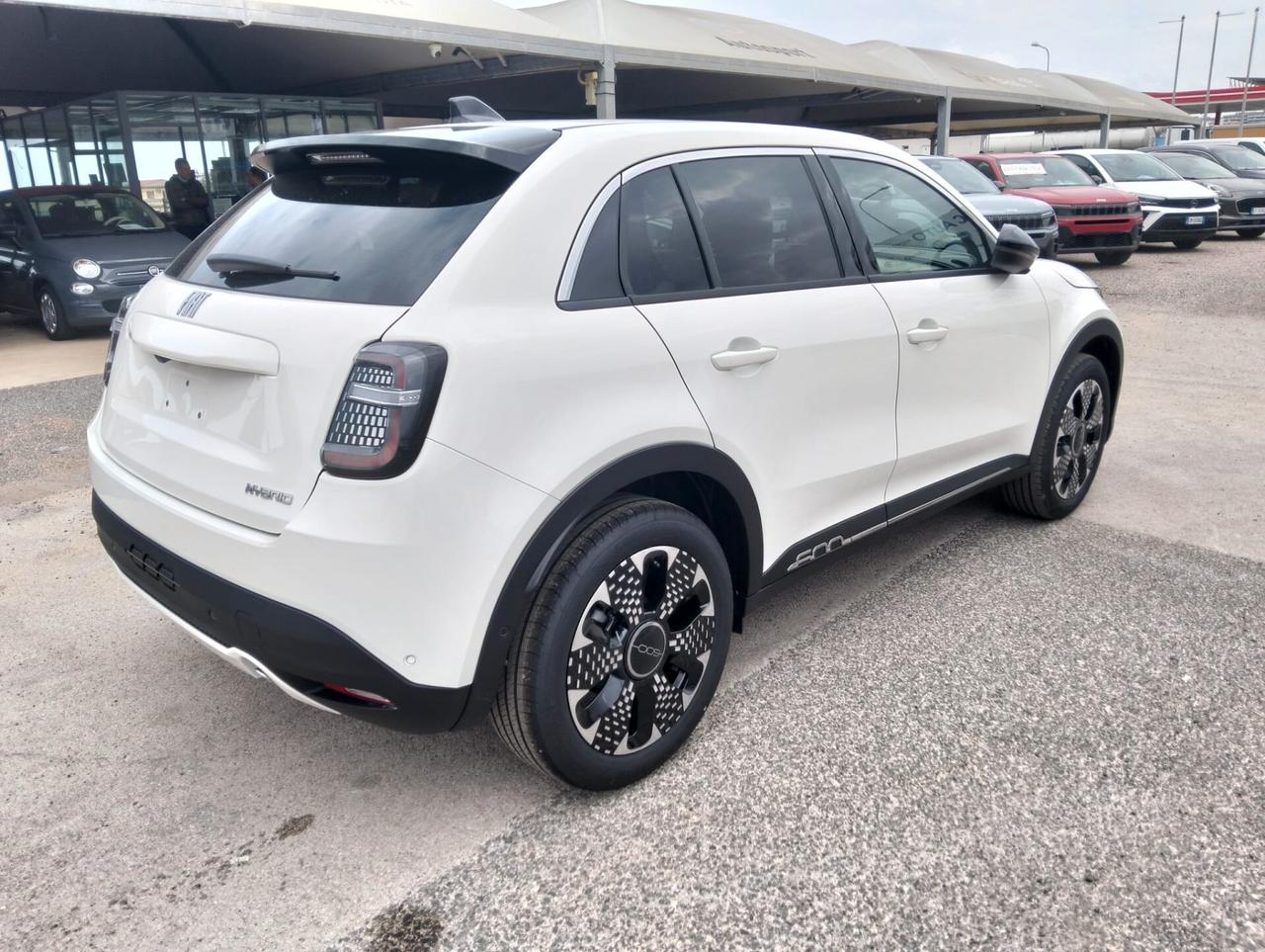 Fiat 600 Hybrid 110 CV DCT MHEV La Prima KM 0