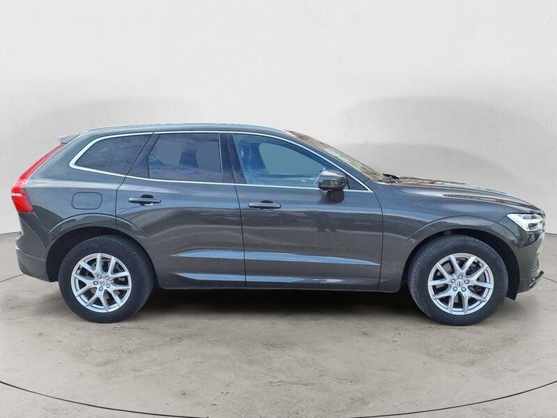 Volvo XC60 B4 197+14 CV AWD Automatica NAVI LED Momentum Pro