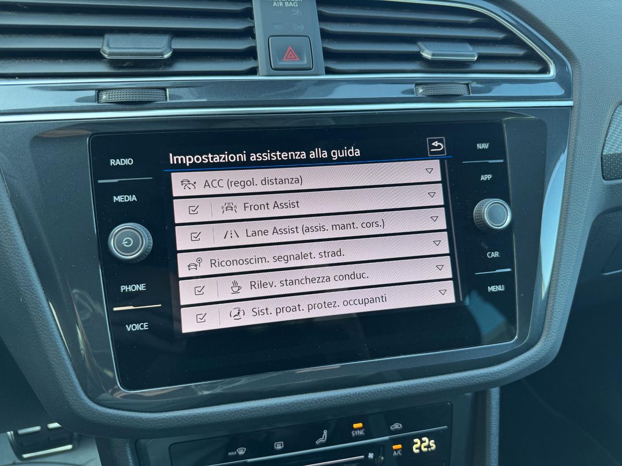 Volkswagen Tiguan 1.5 tsi R-Line 150cv dsg / NO VINCOLI / MATRIX