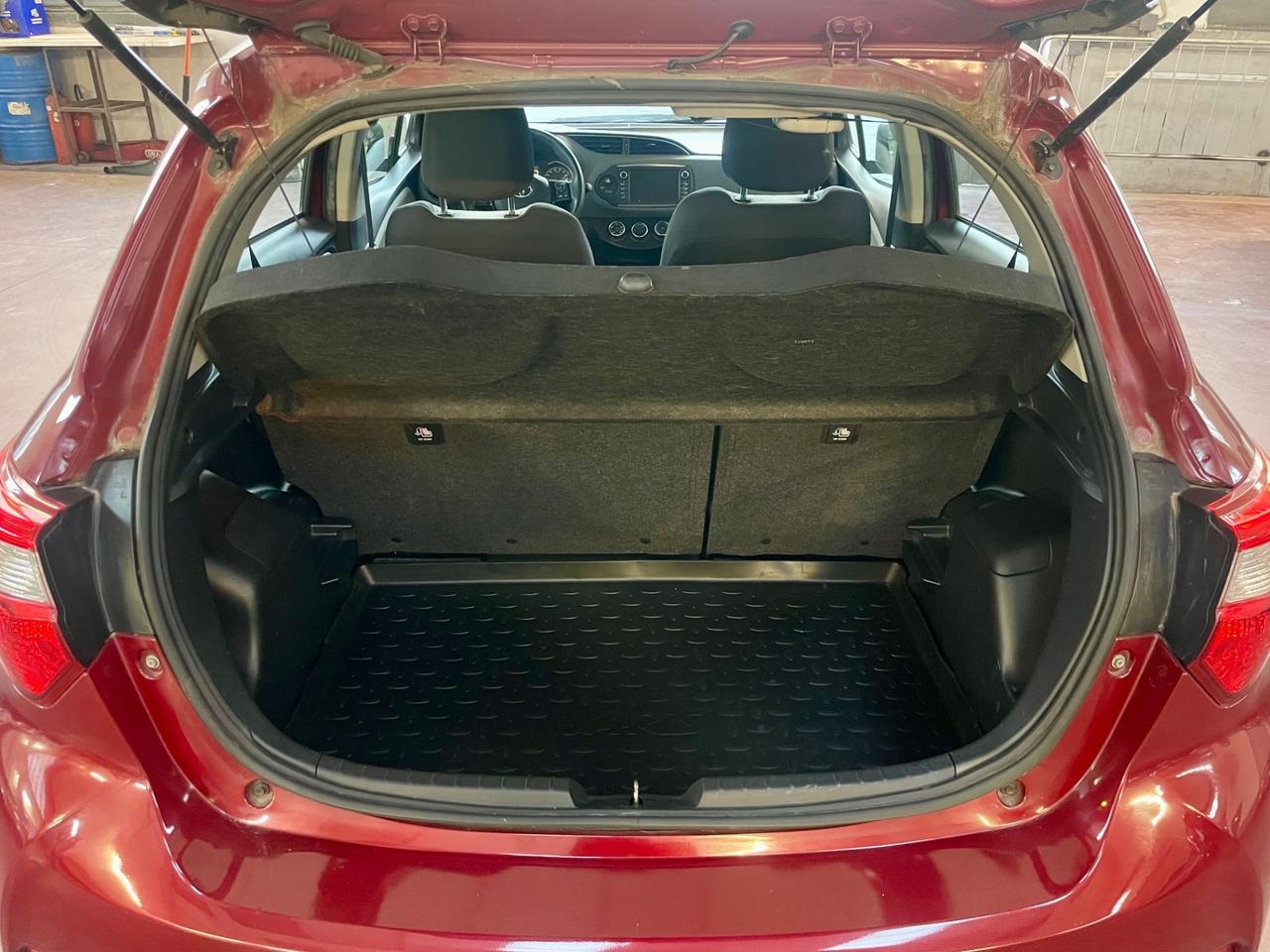 Toyota Yaris 1.0 5 porte Active per neopatentati