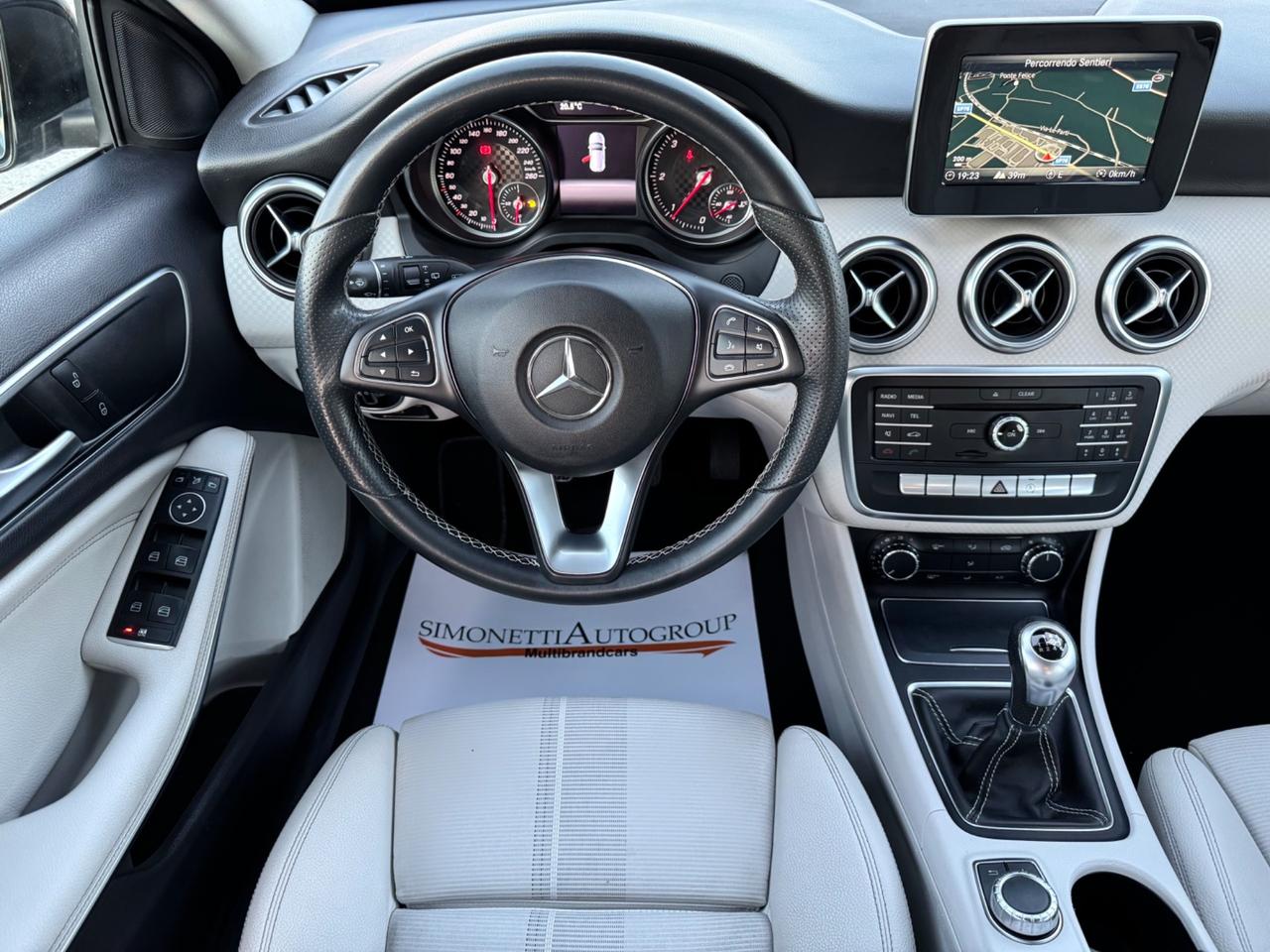 MERCEDES Classe A180 d Sport - Led Navi 17