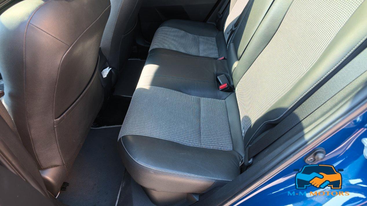Toyota Auris 5 Porte Auris 1.8h Lounge cvt