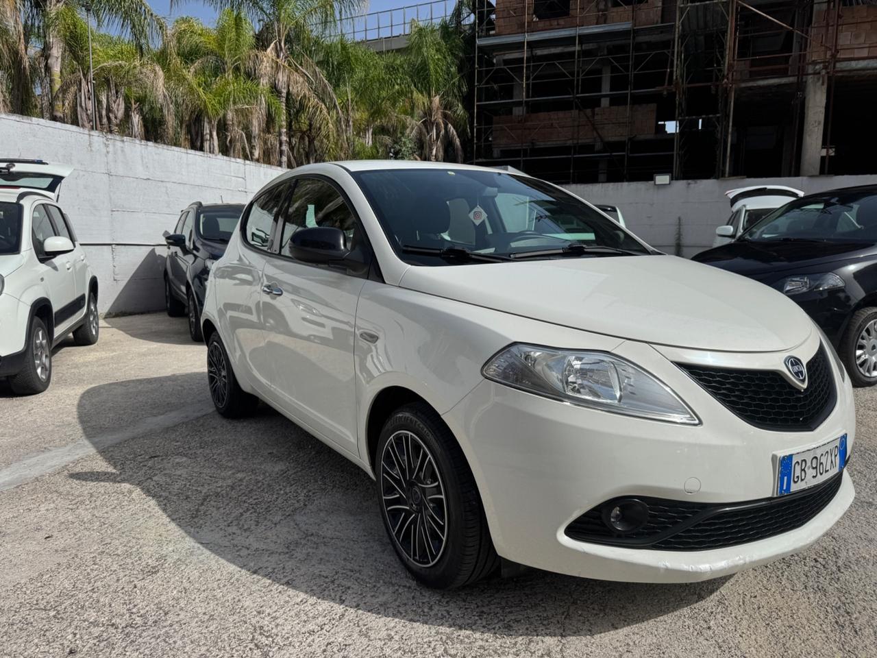 Lancia Ypsilon 1.0 FireFly Gold 12/2020