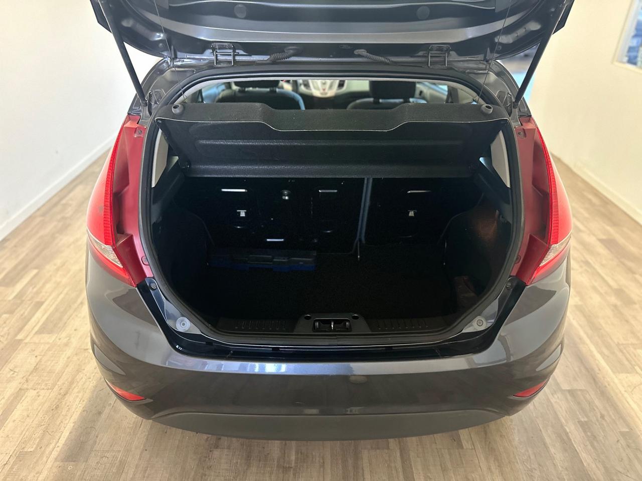 Ford Fiesta 1.4 3 porte Bz.- GPL Titanium NEOPATENTATI