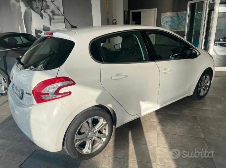 Peugeot 208 PureTech 82 5 porte Active