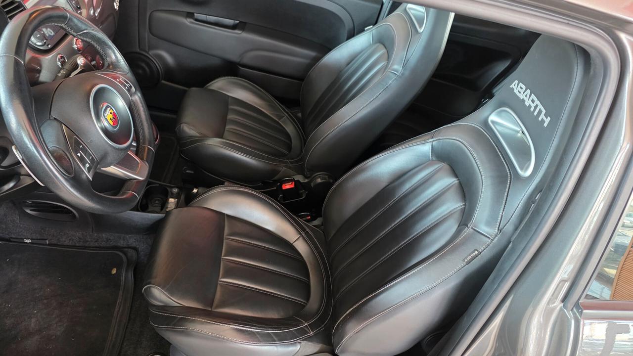 Abarth 500 C 1.4 Turbo T-Jet MTA Bicolore da €150/mese