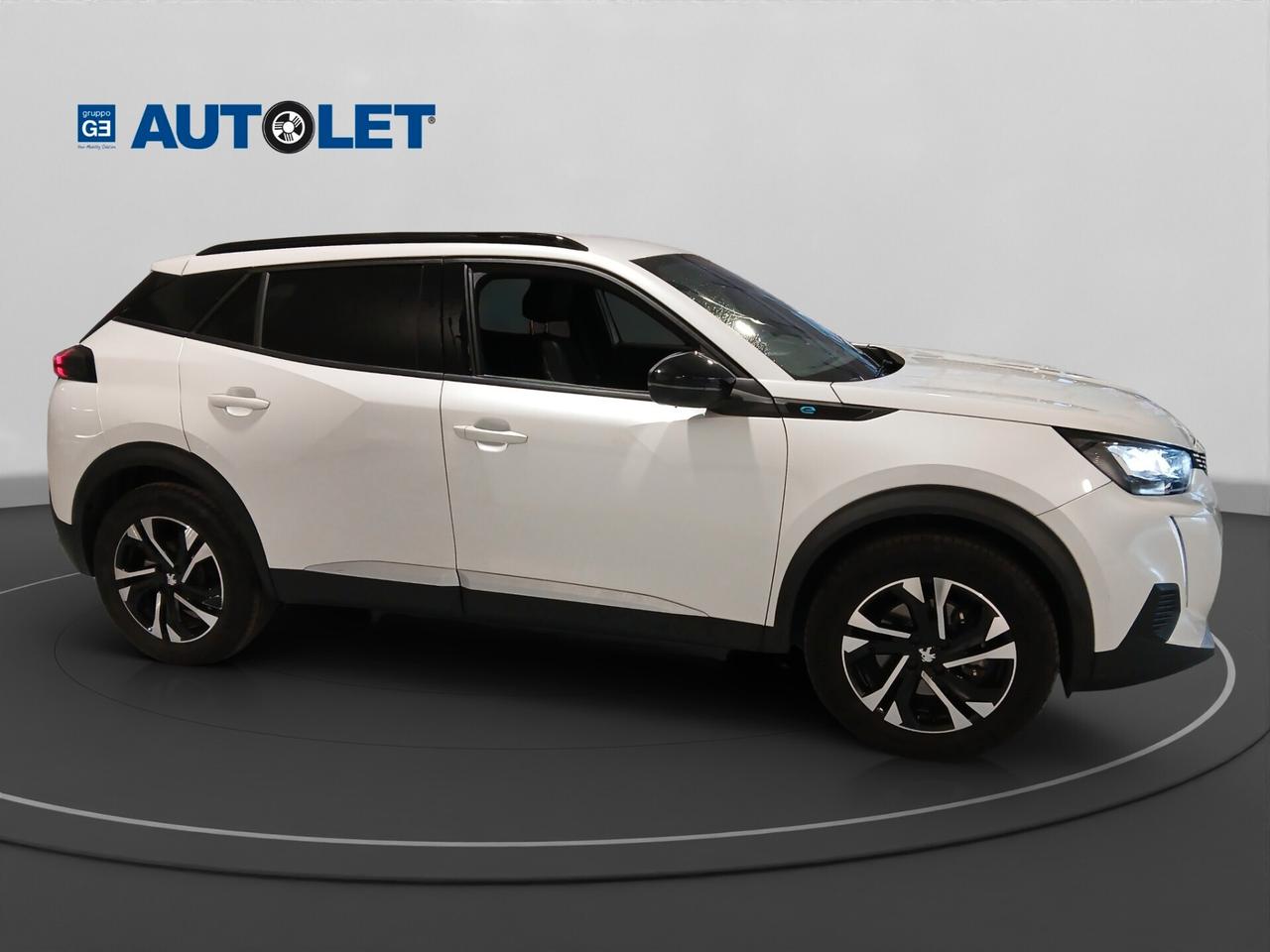 Peugeot 2008 motore elettrico 136 CV Allure