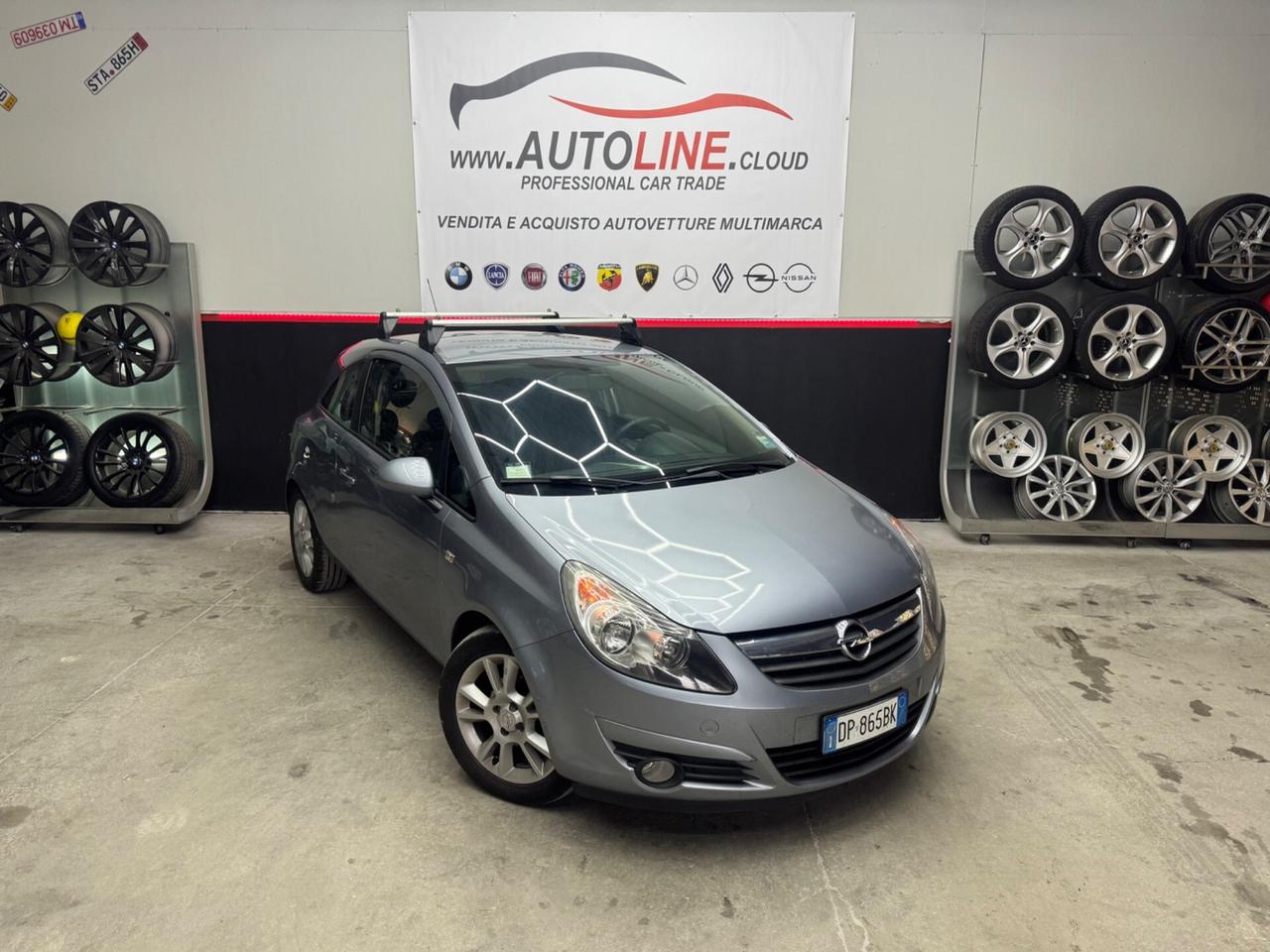 Opel Corsa 1.4 Benzina ADATTA NEOPATENTATI 16V 3 porte Sport