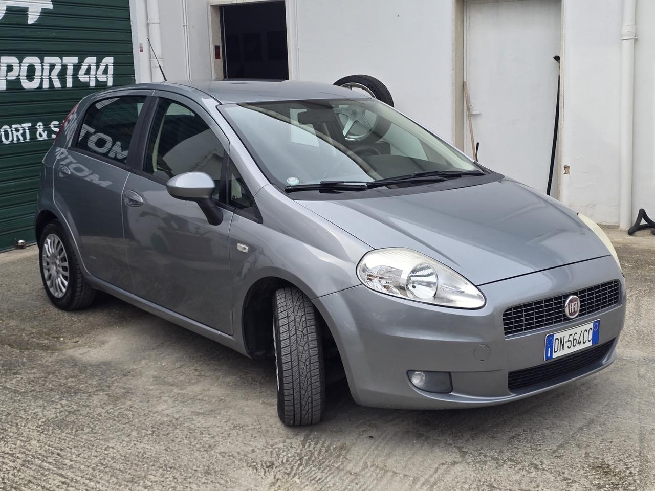 Fiat Grande Punto 1.4 5 porte AUTOMATICA