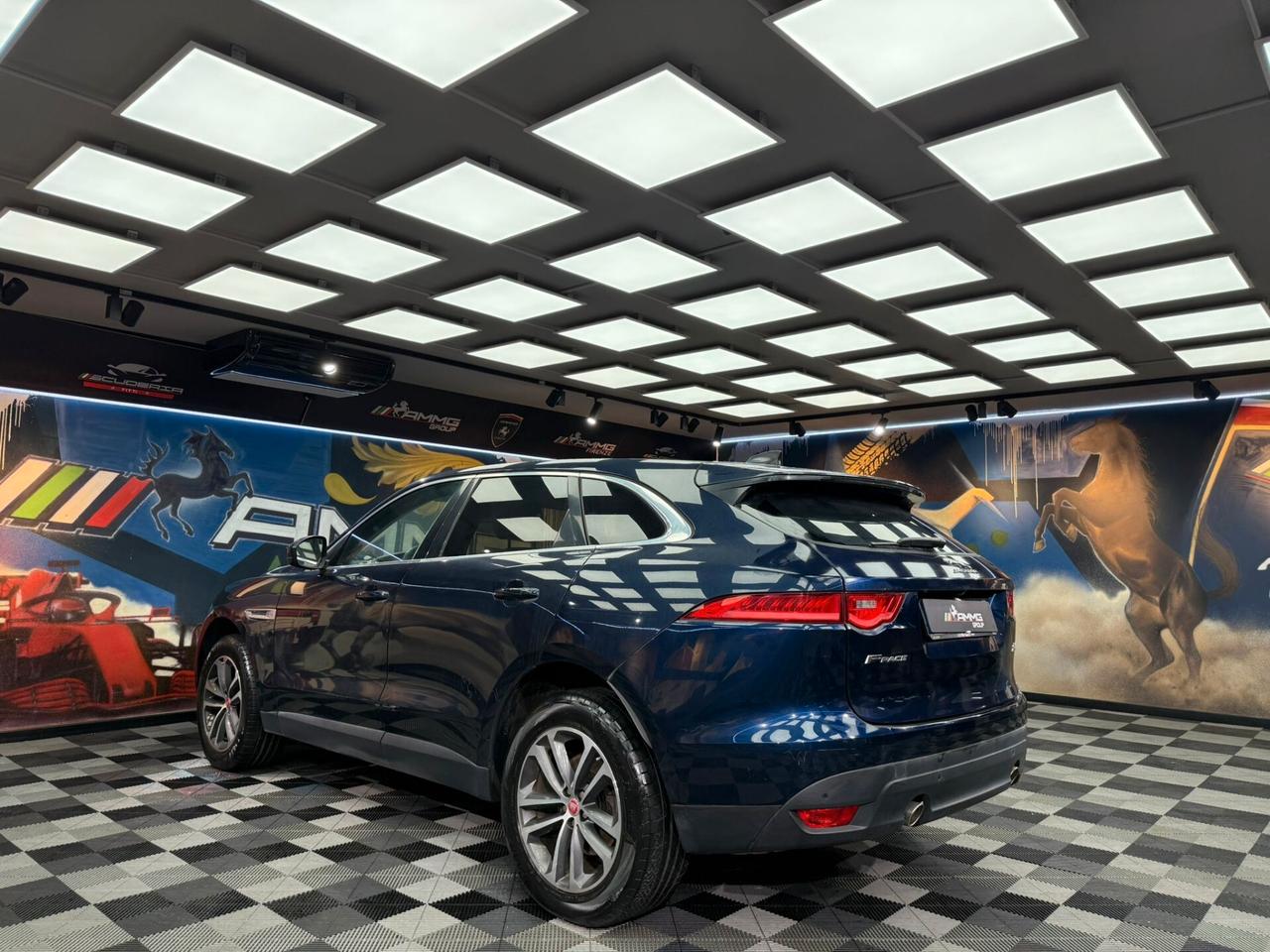 Jaguar F-Pace 2.0 D 240 CV AWD aut. Chequered Flag (140)