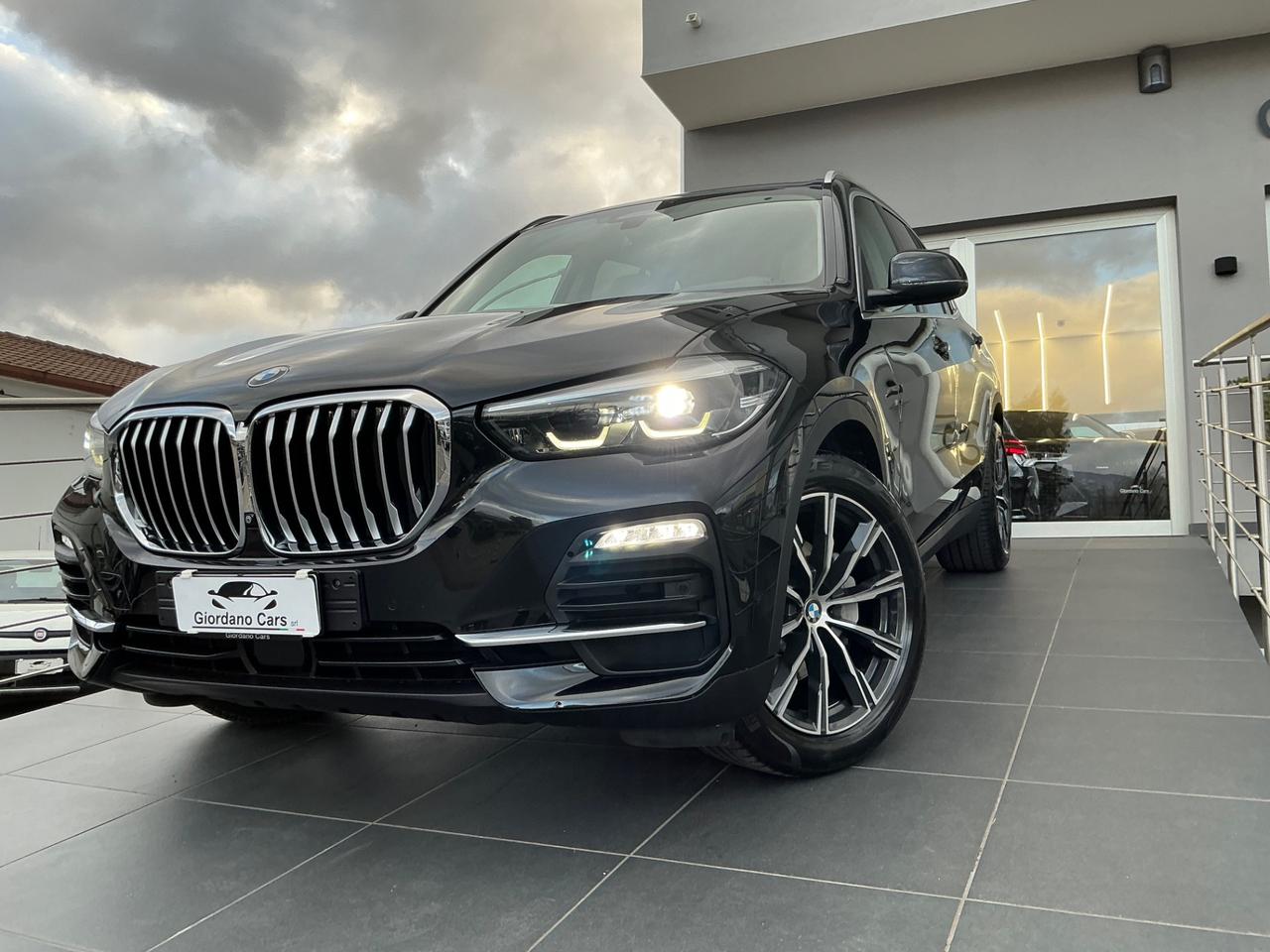 Bmw X5 xDrive30d xLine in garanzia