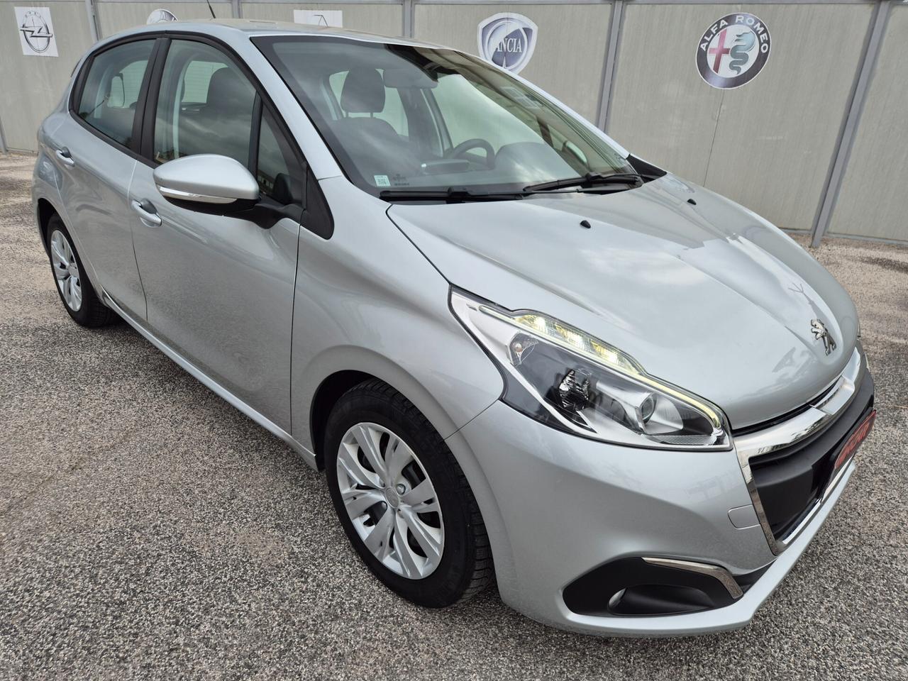 Peugeot 208 RESTAYLING 1.6 TDI 75 CV ALLURE NUOVA 2018