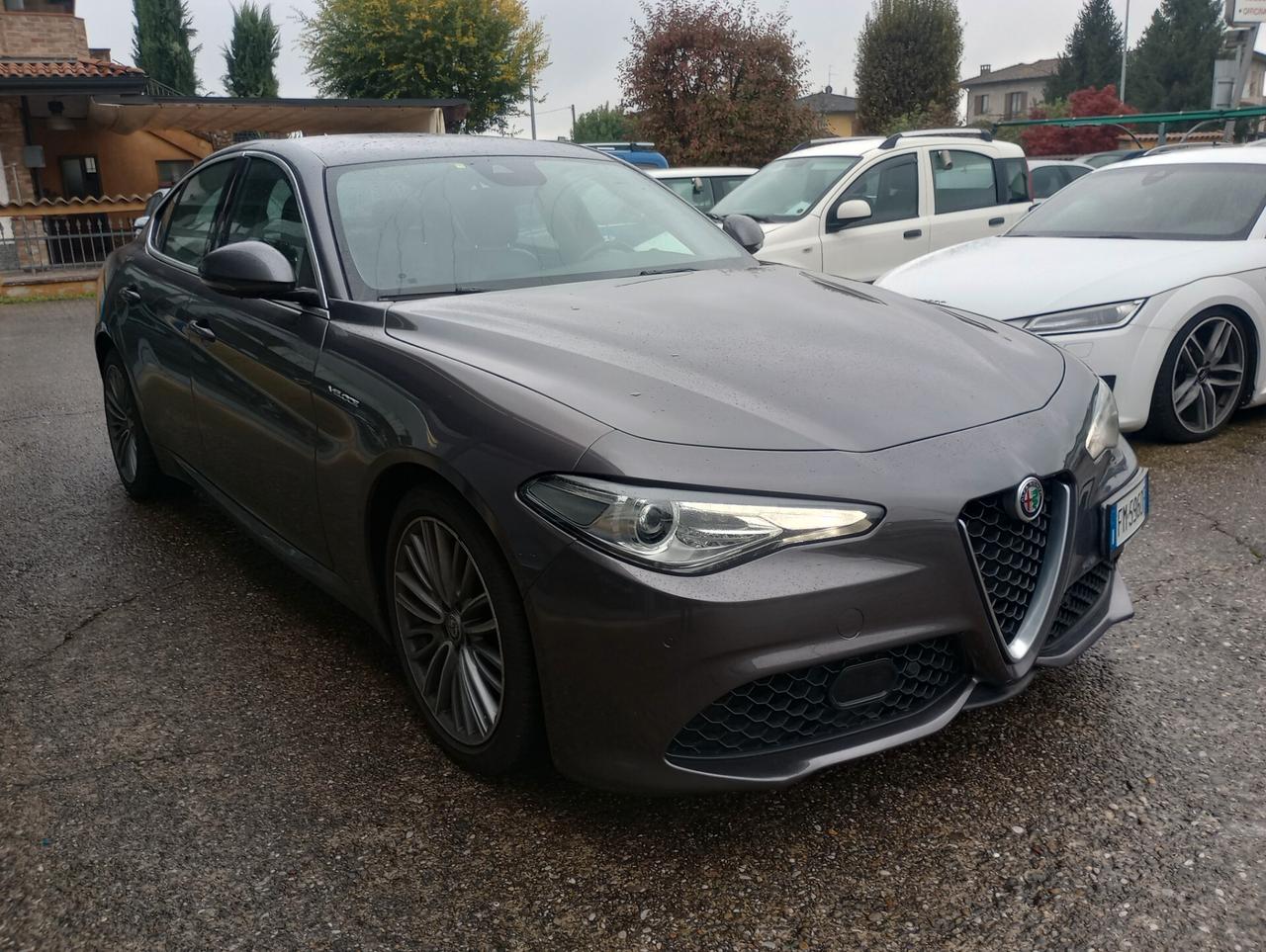 Alfa Romeo Giulia 2.2 Turbodiesel 210 CV AT8 AWD Q4 Veloce