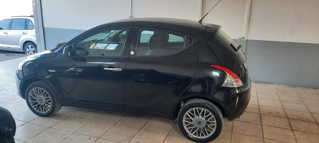 Lancia Ypsilon 1.2 69 CV 5 porte GPL Ecochic Gold
